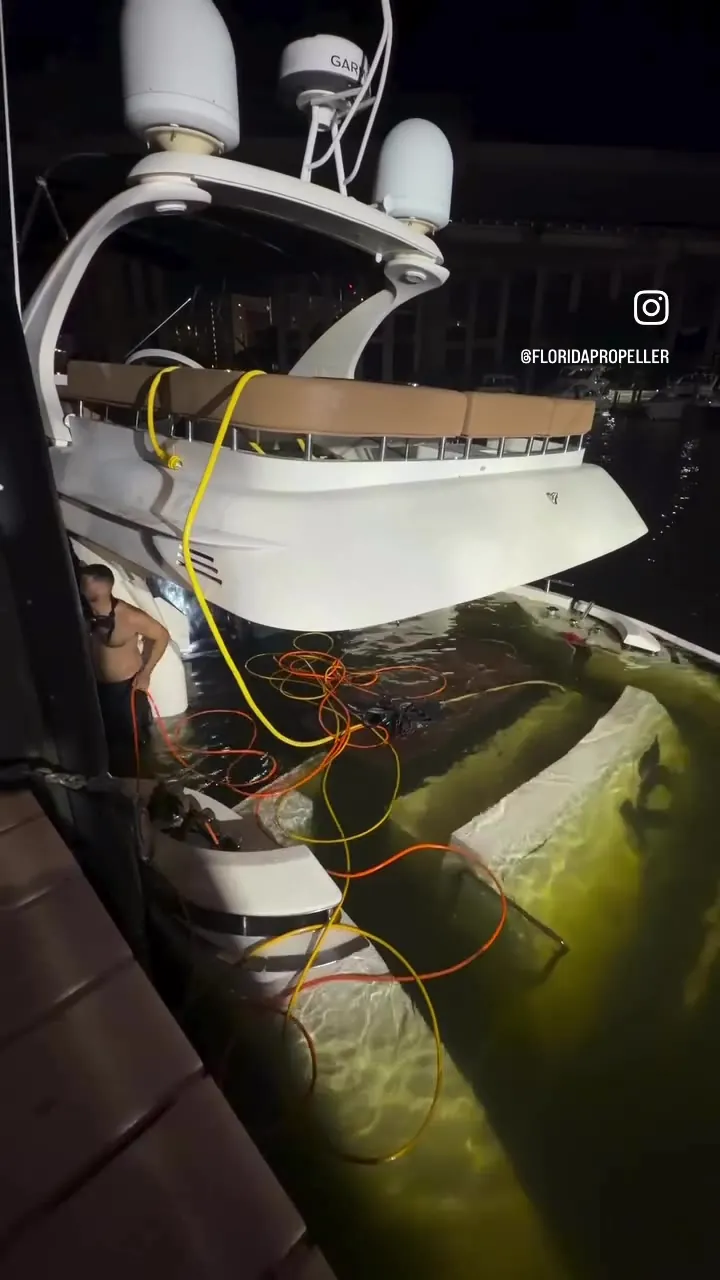 Resgate de embarcação à noite